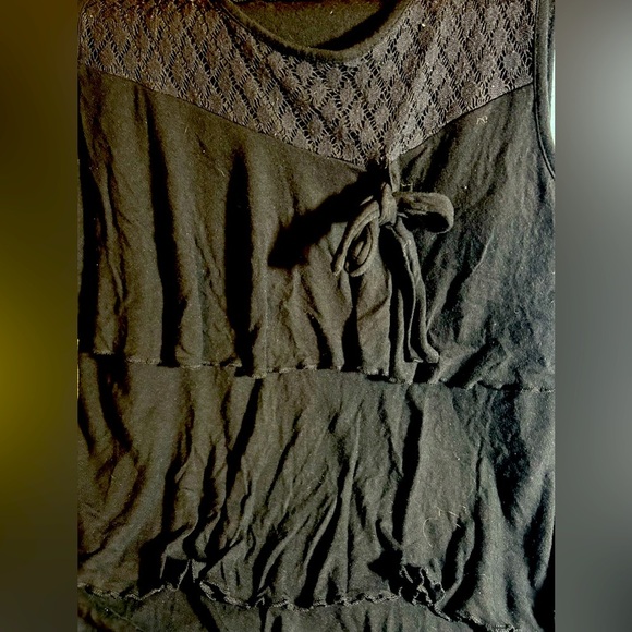 ‼️5/$25‼️New Directions Black Tank Lg - Picture 4 of 4